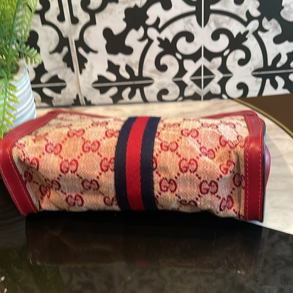 VGUC Gucci Parfums Red Vintage Pouch - Picture 2 of 6